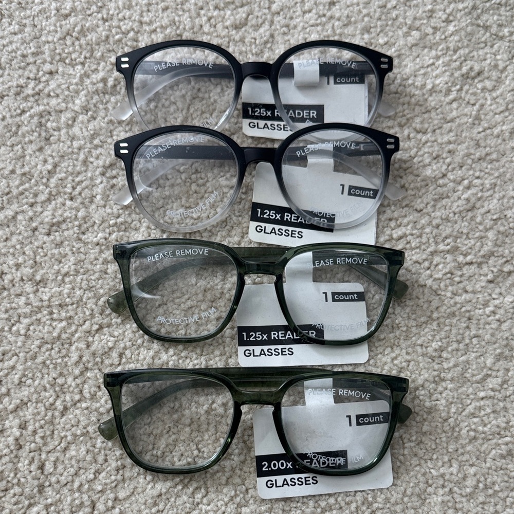 NEW Set of 4 Reading Glasses in Black and Green